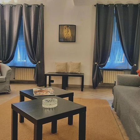 Apartmán Posidonia Casa Al Mare In Citta Janov Exteriér fotografie